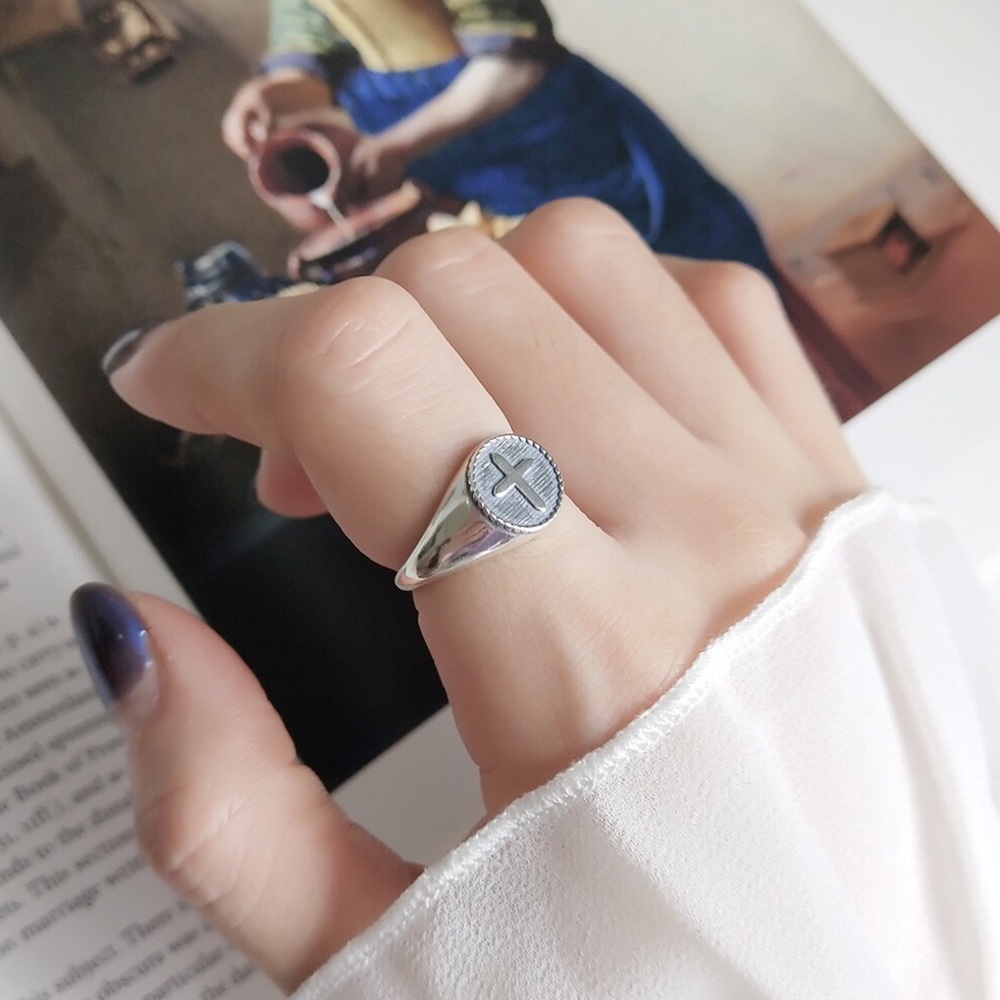 Vintage Sterling Silver Cross Signet Ring - Picture 3 of 8